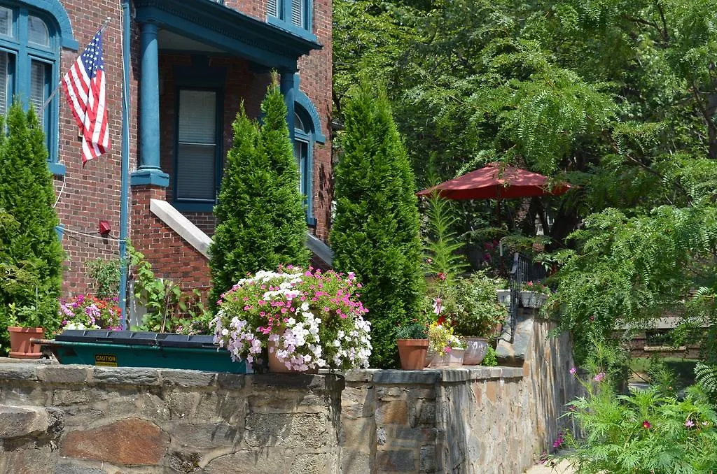 Kalorama Guest House-1